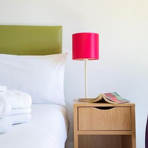 Habitación Estándar con 2 Camas Individuales